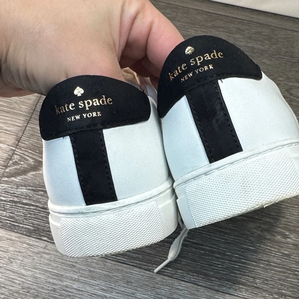 Kate Spade ♠️ White and Black Lace-Up Sneakers woman’s size 10 (j223)